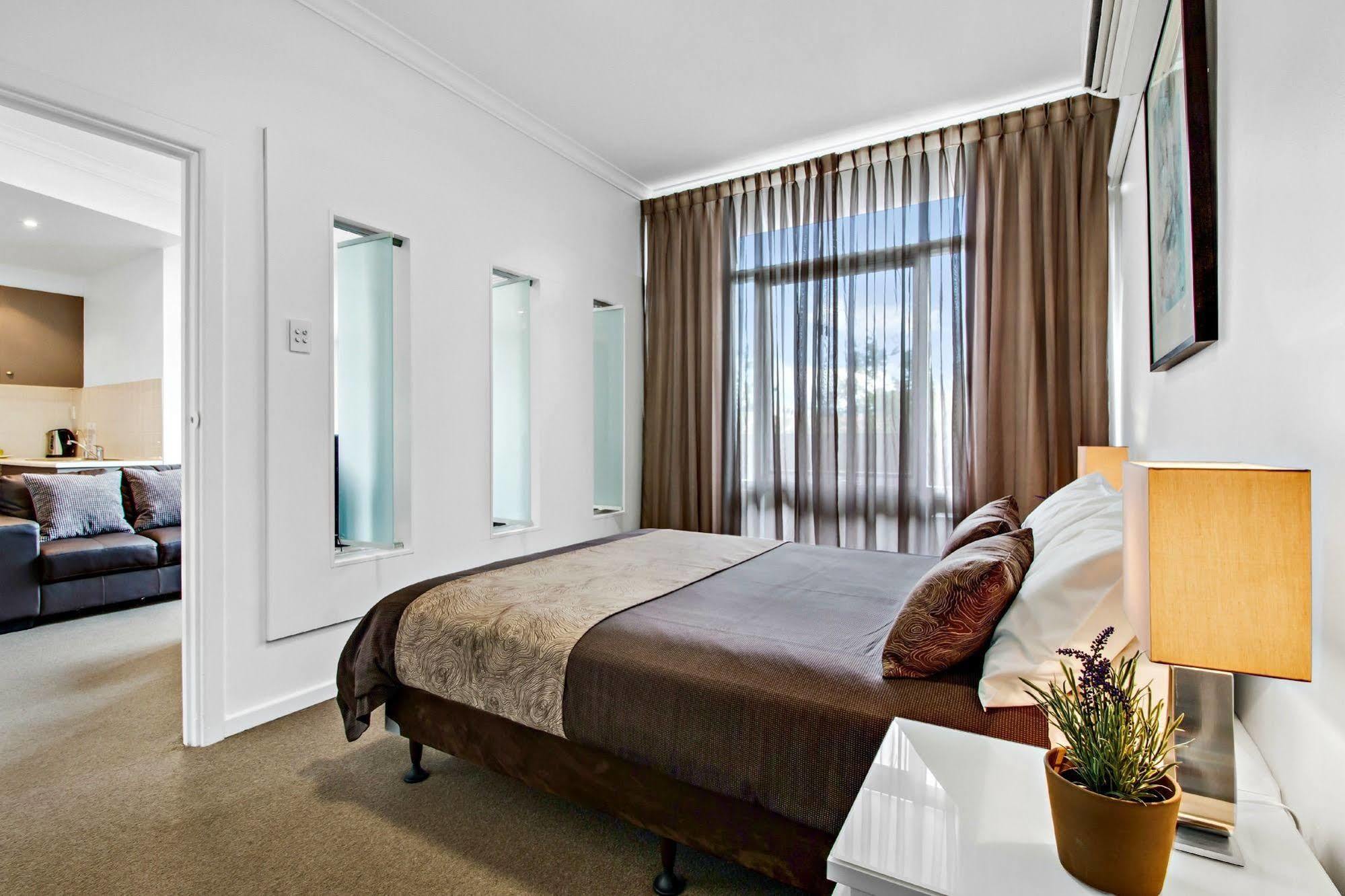 Adelaide Dress Circle Apartments - Ward Street Экстерьер фото